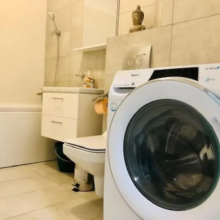 Joy Vivalia V6a-50 Apartment *